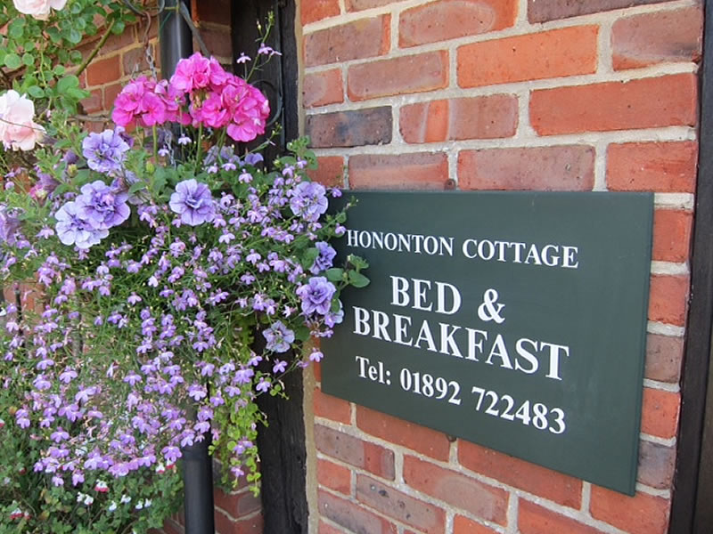 Sign Hononton Cottage B&B near Tunbridge Wells