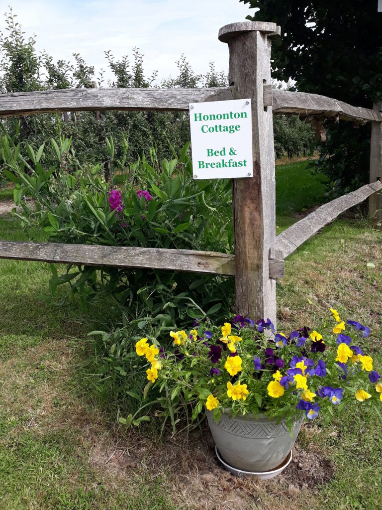 Sign Hononton Cottage B&B Kent